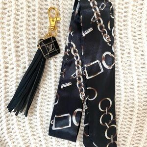 Unbranded Black and Gold Bag Charm & Twilly